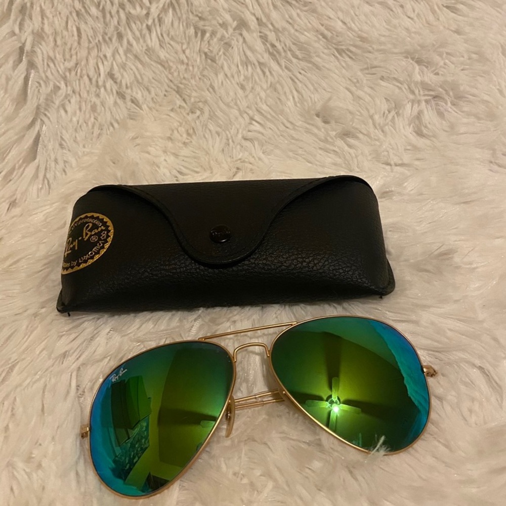 Ray-Ban Aviator Mirror Rb3025 Sunglasses View 4